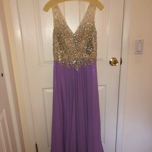 Size: M, lavender, NEVER WORN